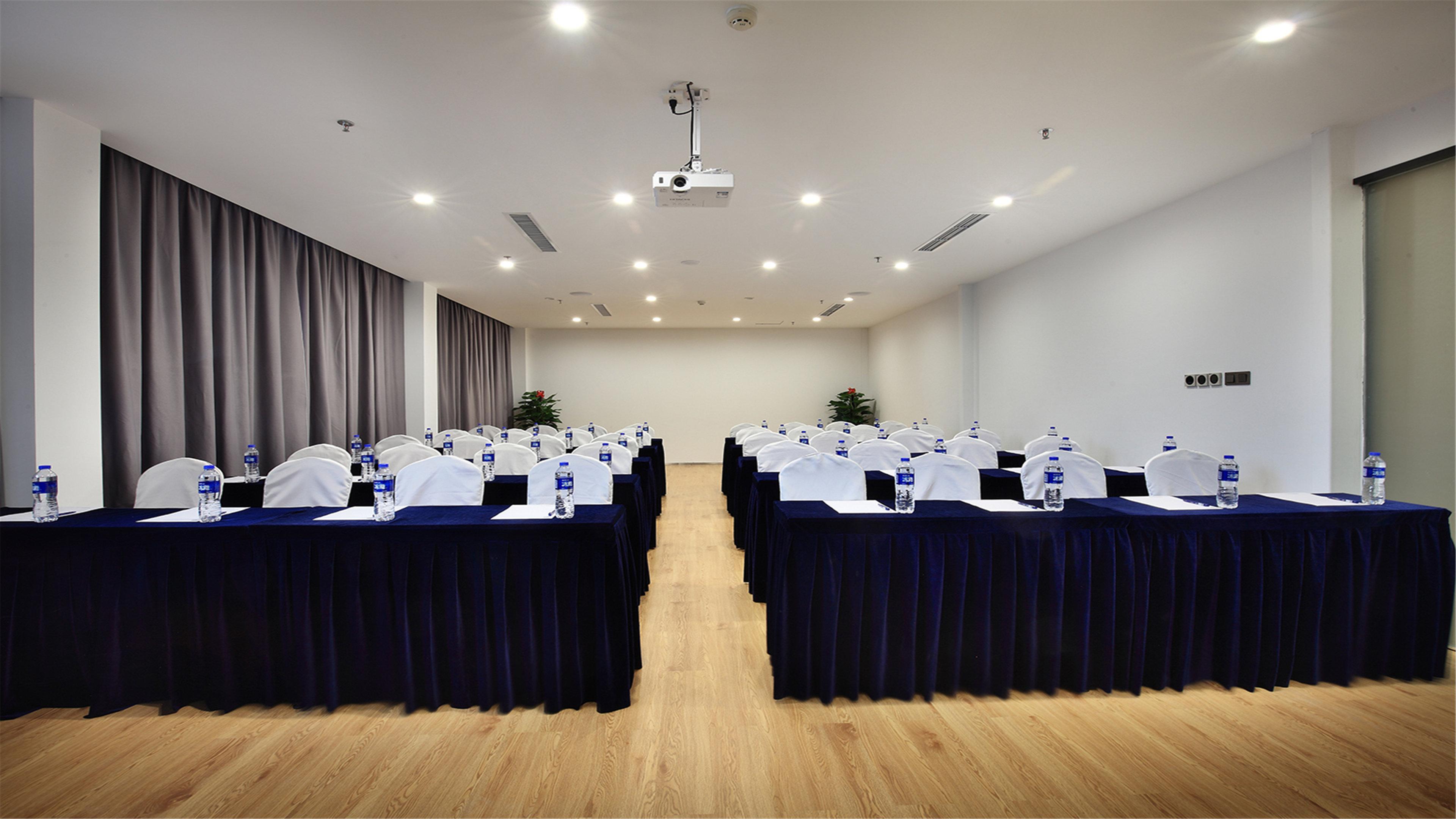 Holiday Inn Express Guilin City Center By Ihg Eksteriør bilde